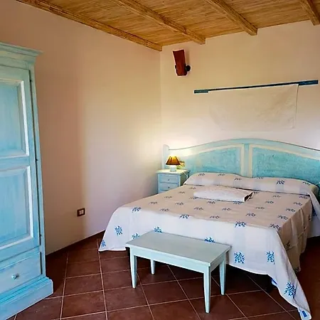 La Corte Degli Ulivi كارديدو