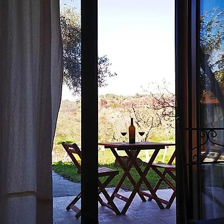 La Corte Degli Ulivi 3* كارديدو