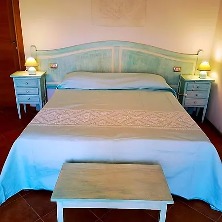 La Corte Degli Ulivi فندق كارديدو